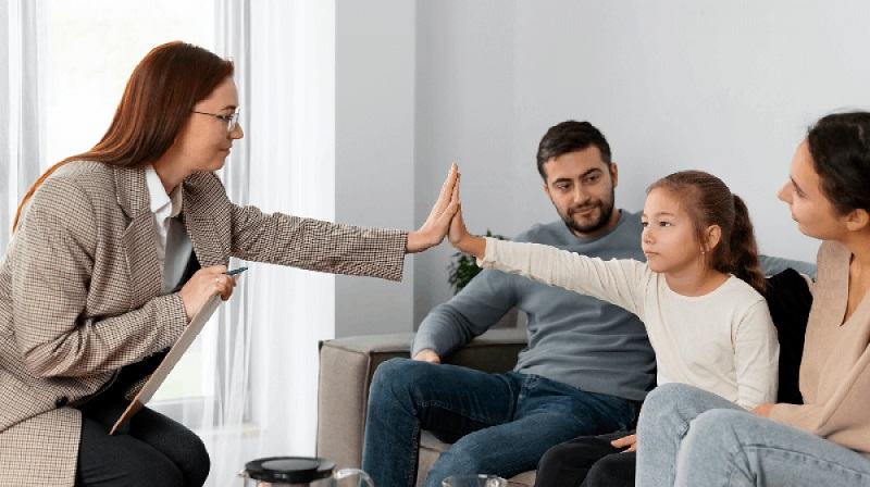 Terapie de cuplu in Bucuresti: de ce echilibrul dintre parinti conteaza atat de mult pentru copil?